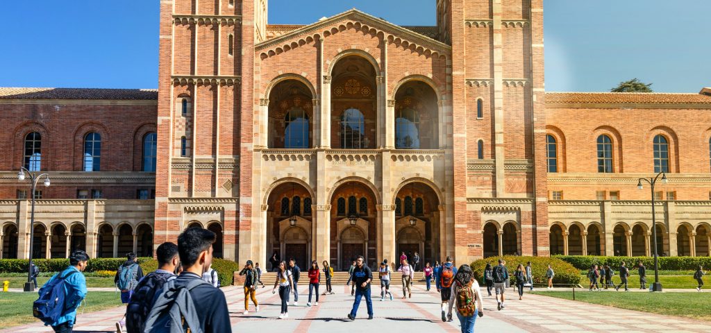 Is USC Or UCLA Cheaper 1024x480