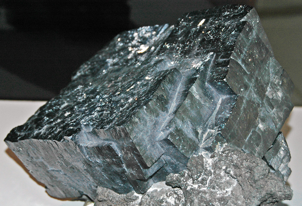 How Do You Tell If A Rock Is A Bone